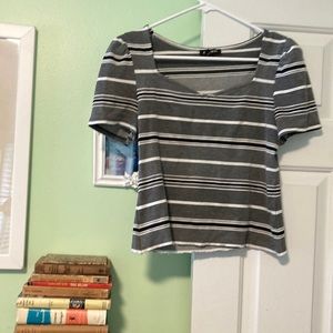 Express sweetheart neckline puffy sleeve cropped striped black and white top